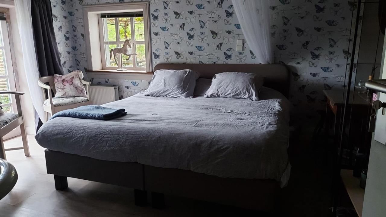 Bed and Breakfast Theetuin Onder De Pannen Lekkerkerk Esterno foto